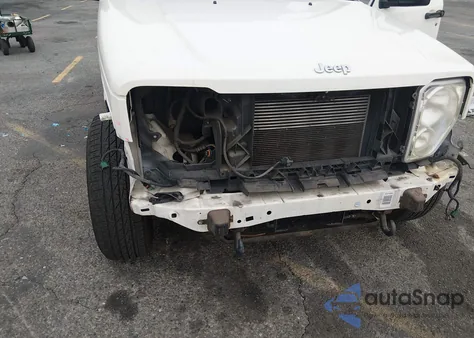 2008 Jeep Liberty Sport z USA, uszkodzony, nr VIN 1J8GN28K48W212385